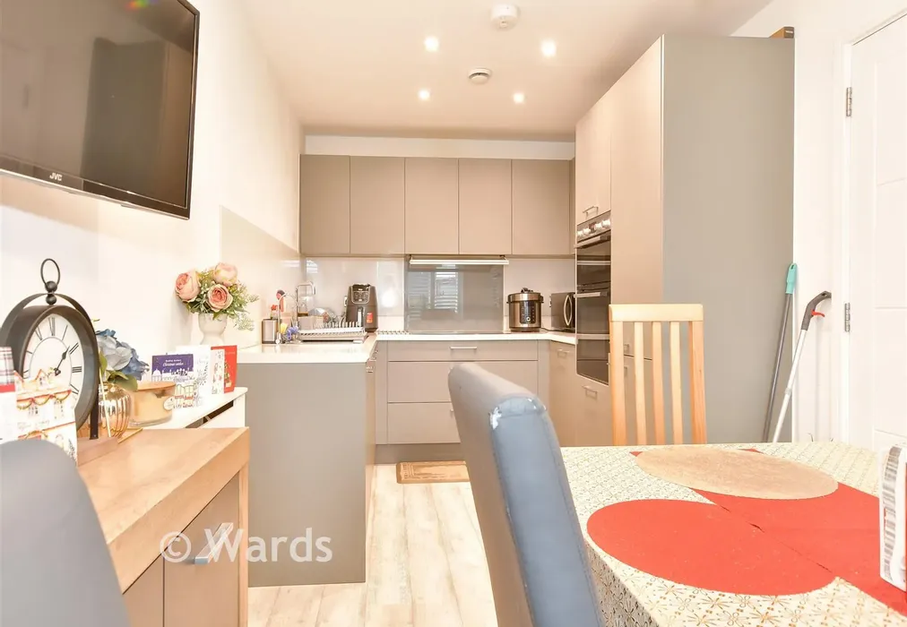 Kitchen - Maccowan Avenue, Snodland, Kent - Wards of Kent