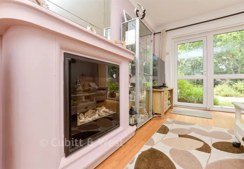 Internal Lifestyle Photograph - Timberhill, Ashtead, Surrey - Wards of Kent