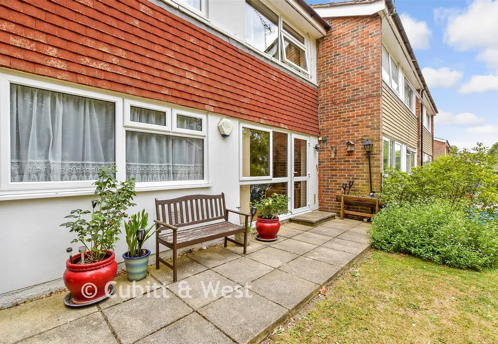 Patio / Decking - Timberhill, Ashtead, Surrey - Wards of Kent