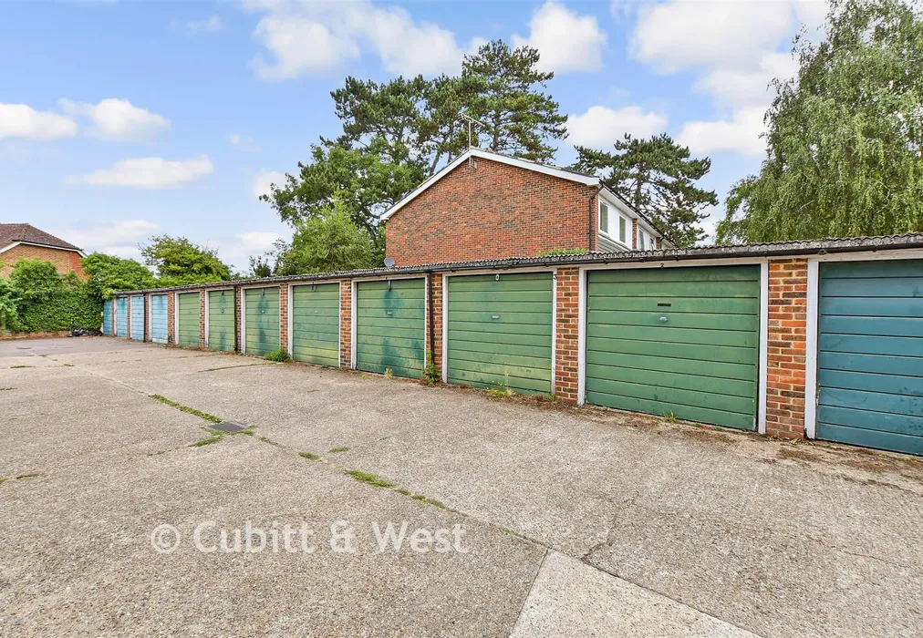Garage - Timberhill, Ashtead, Surrey - Wards of Kent