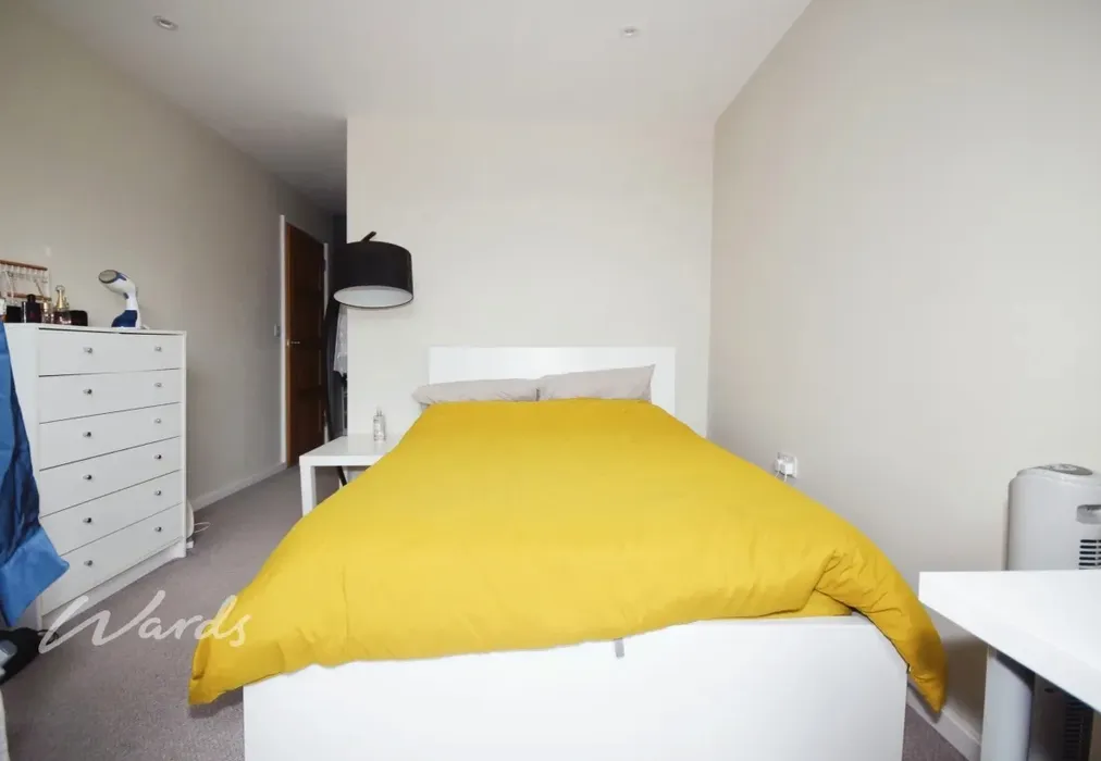 Bedroom. - High Street Dartford DA1 - Wards of Kent