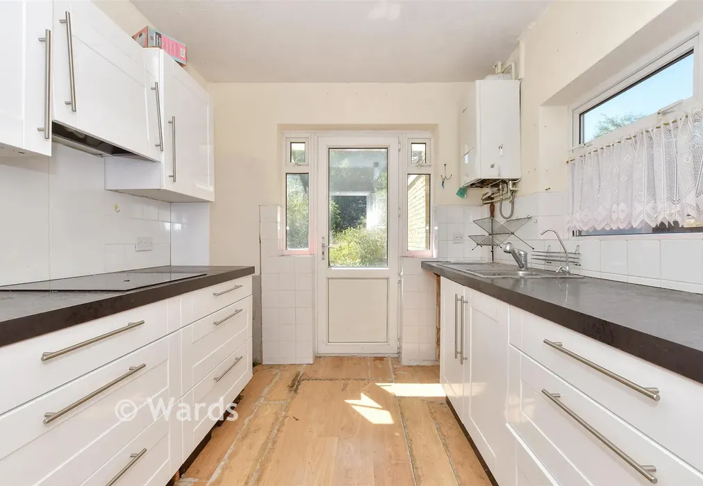 Kitchen - Bramley Avenue, Canterbury, Kent - Wards of Kent