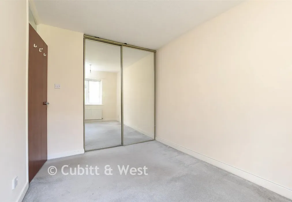 Bedroom 1 - Furze Close, Redhill, Surrey - Wards of Kent