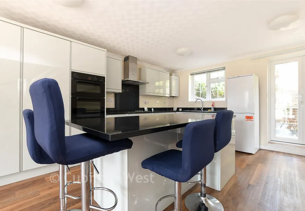 Kitchen Lounge/Diner - Furze Close, Redhill, Surrey - Wards of Kent