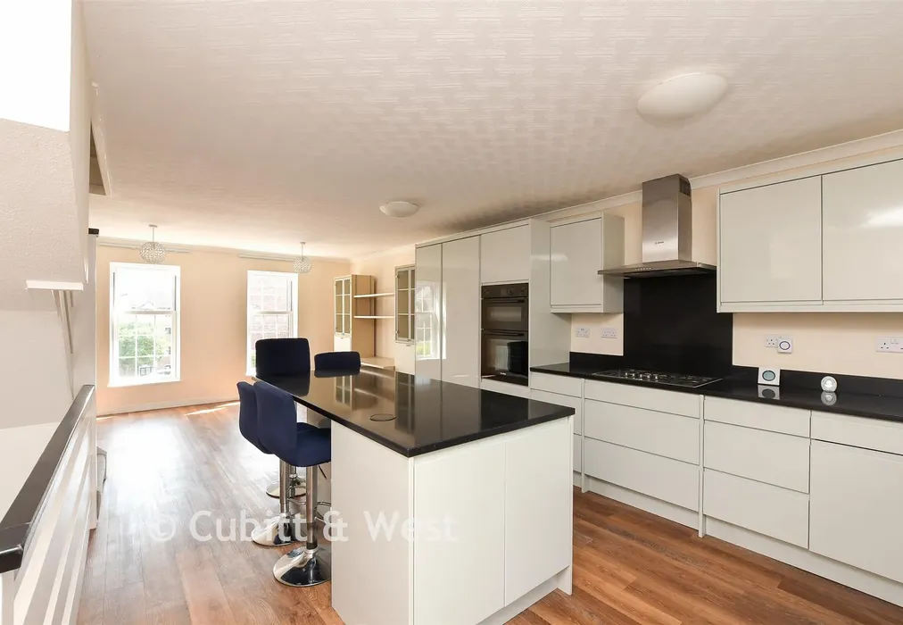 Kitchen Lounge/Diner - Furze Close, Redhill, Surrey - Wards of Kent