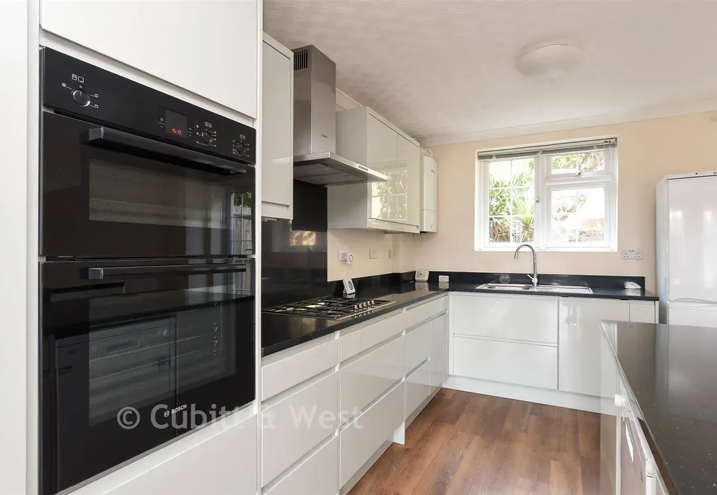 Kitchen Lounge/Diner - Furze Close, Redhill, Surrey - Wards of Kent