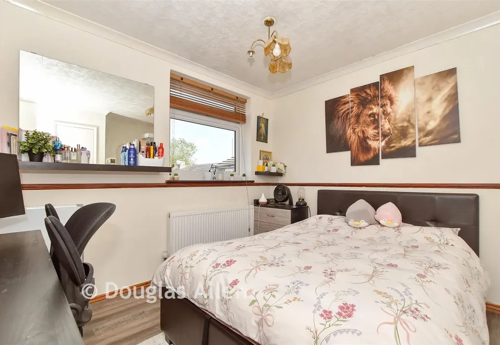 Bedroom 2 - Shepeshall, Basildon, Essex - Wards of Kent
