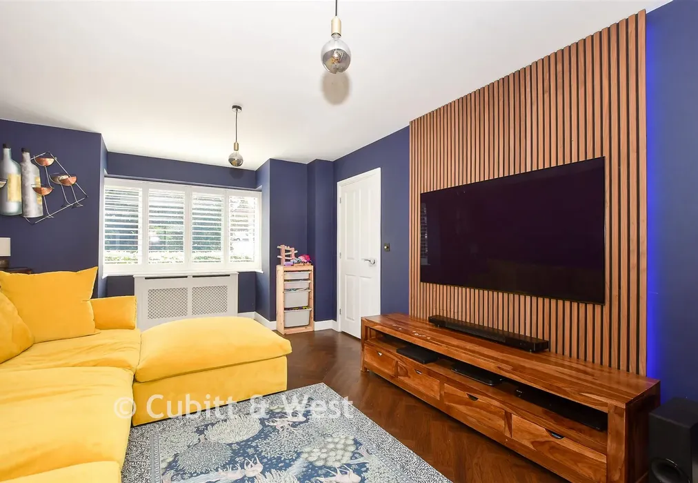 Lounge - Long Lane, Handcross, Haywards Heath, West Sussex - Wards of Kent