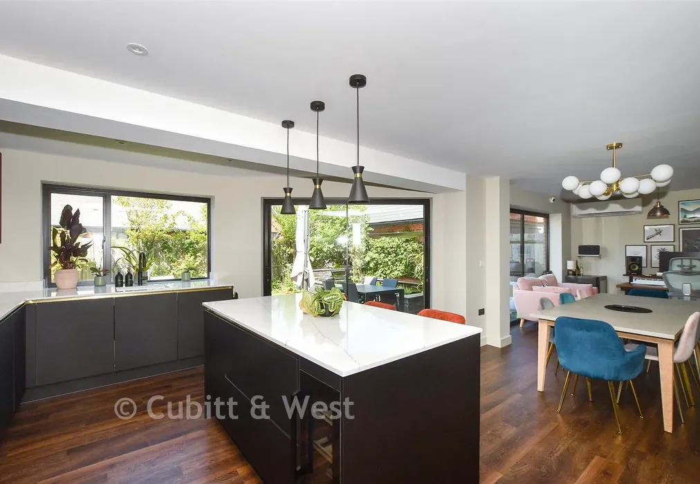 Kitchen/Dining Room - Long Lane, Handcross, Haywards Heath, West Sussex - Wards of Kent