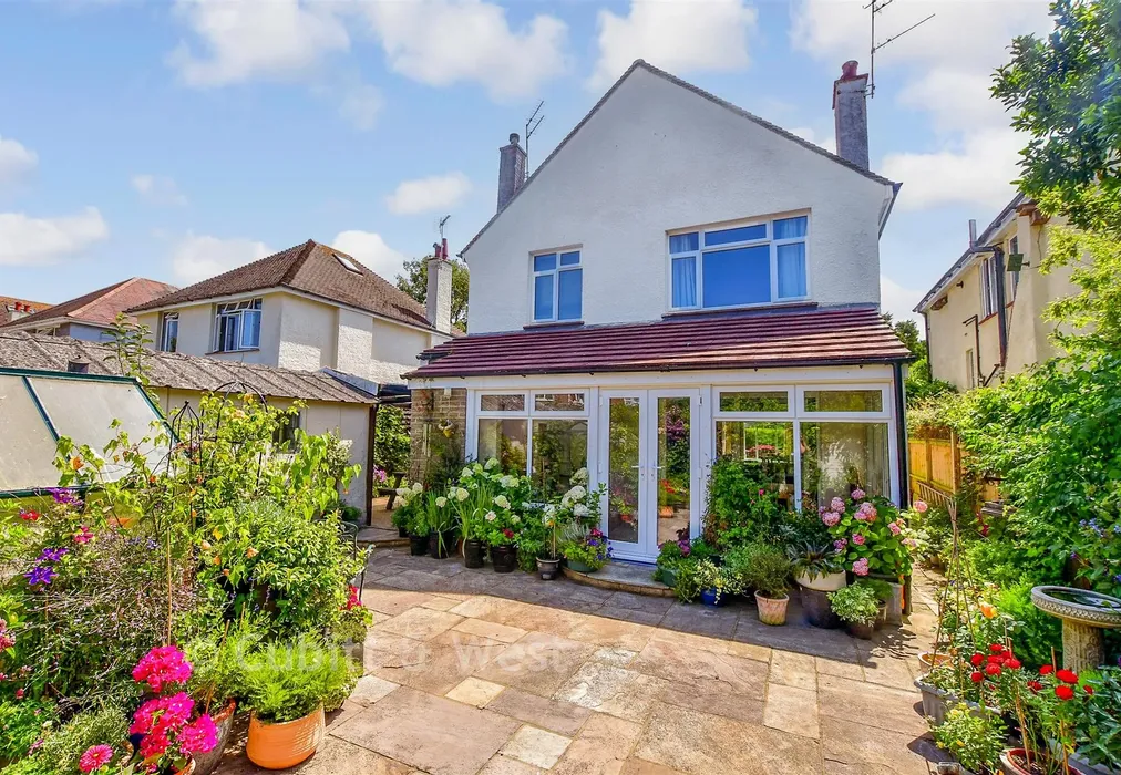 Rear Garden - Parklands Avenue, Bognor Regis, West Sussex - Wards of Kent