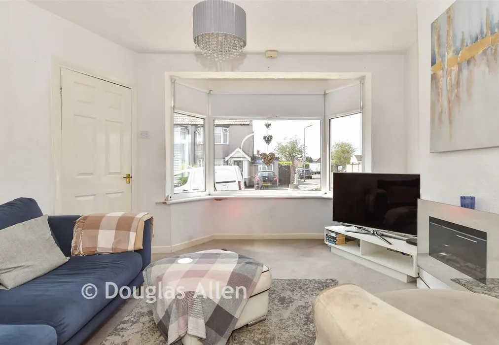 Lounge - Benets Road, Hornchurch, Essex - Wards of Kent