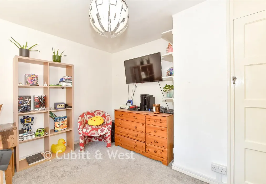 Bedroom 2 - Priorsdean Crescent, Havant, Hampshire - Wards of Kent