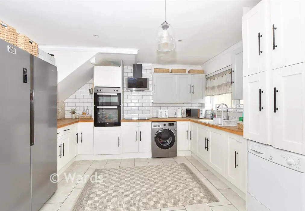 Kitchen/Diner - Richmond Avenue, Cliftonville, Margate, Kent - Wards of Kent