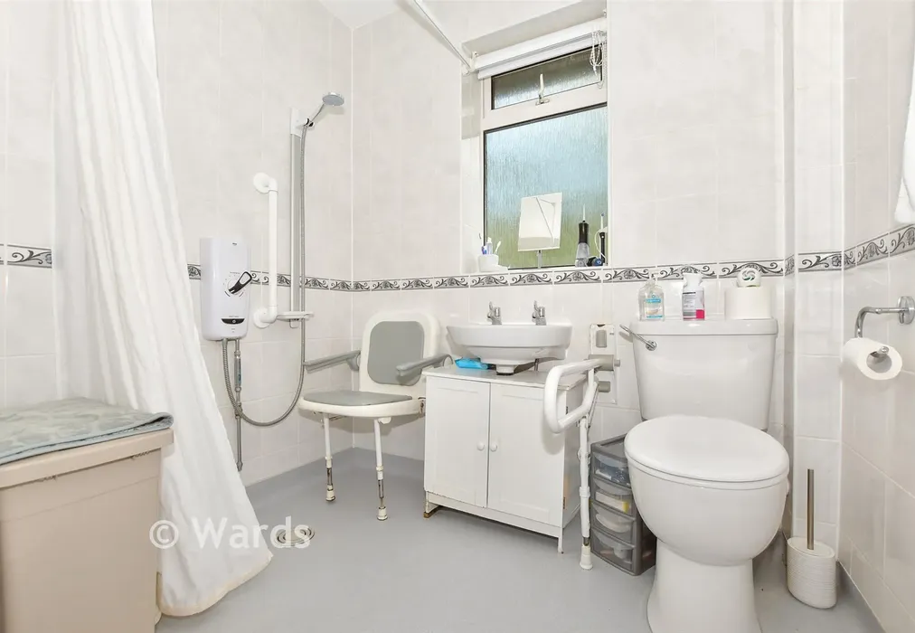 Wet Room - Madeira Road, Margate, Kent - Wards of Kent