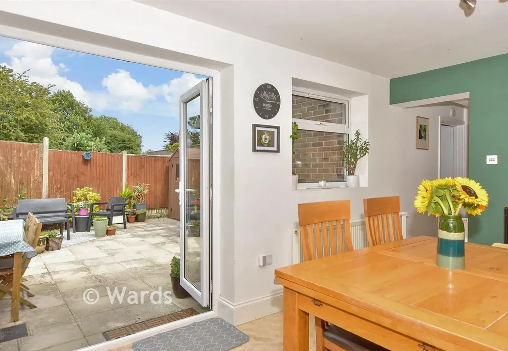 External Lifestyle Photograph - Westside, East Langdon, Kent - Wards of Kent
