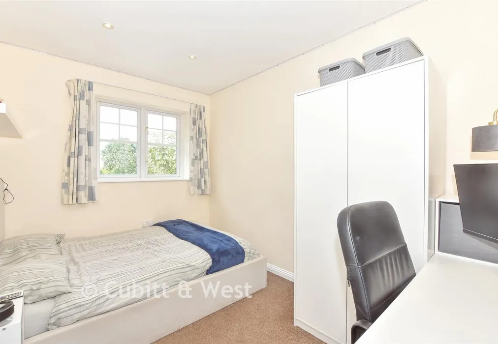 Bedroom 2 - Penfolds Place, Arundel, West Sussex - Wards of Kent