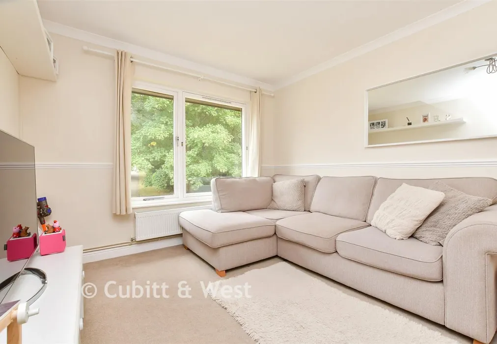Lounge/Diner - Hillside Close, Banstead, Surrey - Wards of Kent