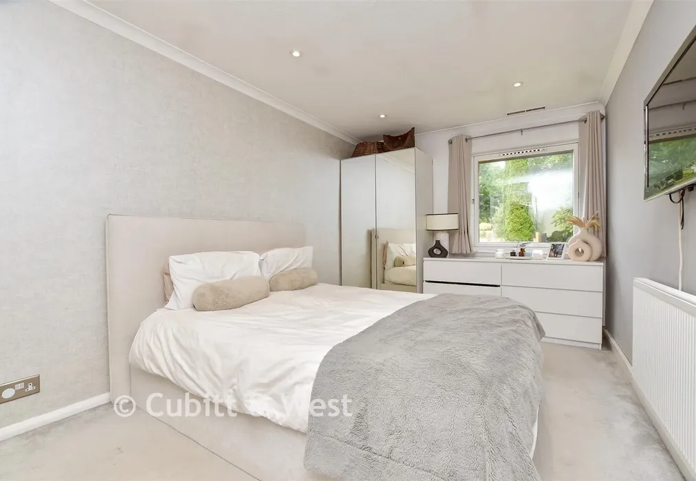 Bedroom 1 - Hillside Close, Banstead, Surrey - Wards of Kent