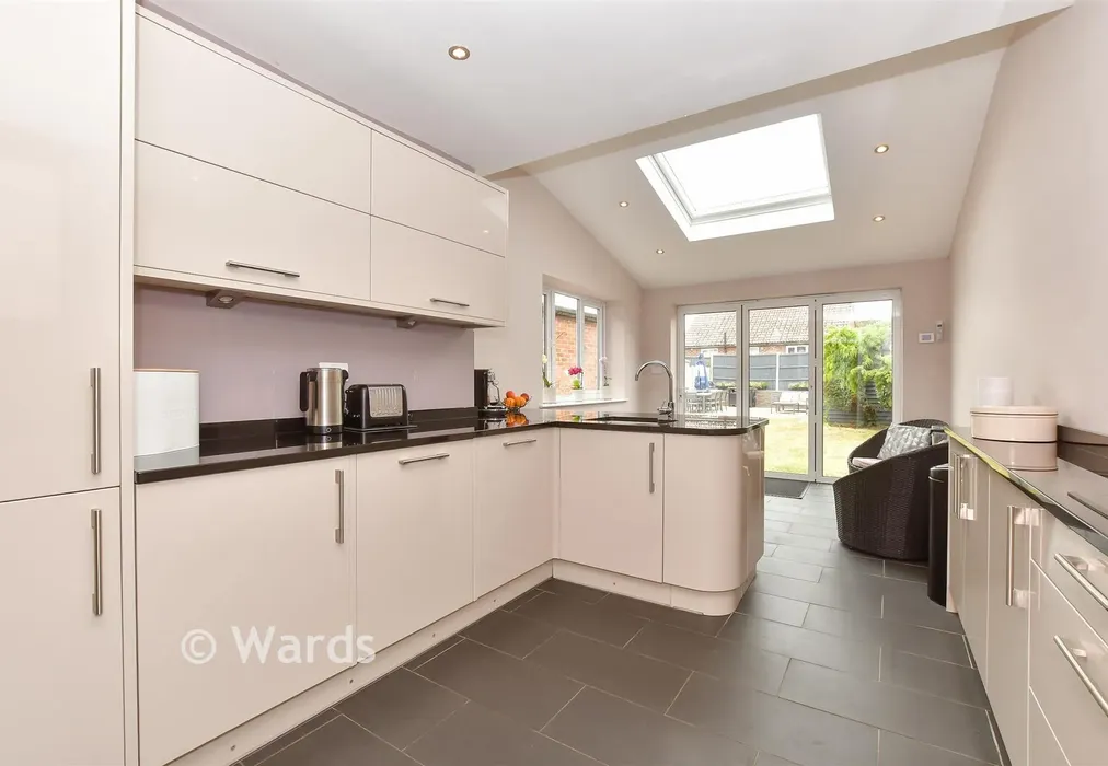 Kitchen/ Breakfast Room - Grimshill Road, Whitstable, Kent - Wards of Kent