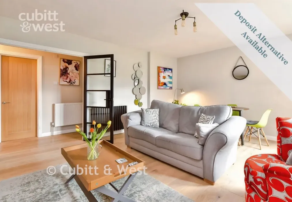 Lounge - Prince Regents Close, Brighton, BN2 - Wards of Kent