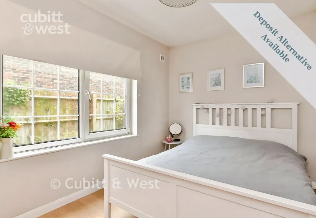 Bedroom 2 - Prince Regents Close, Brighton, BN2 - Wards of Kent