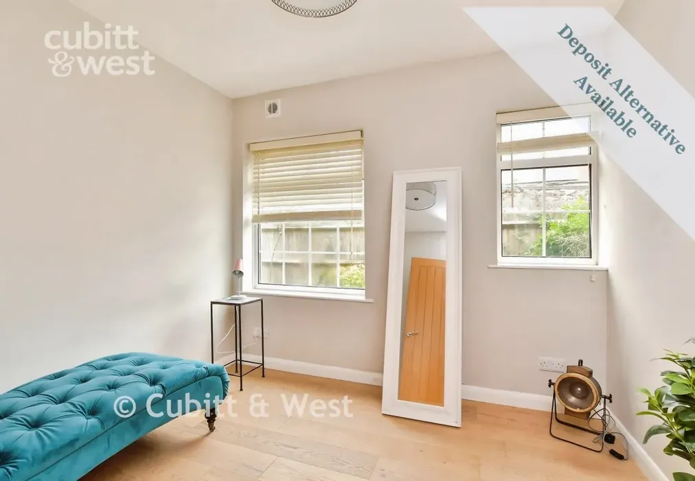 Bedroom 3 - Prince Regents Close, Brighton, BN2 - Wards of Kent