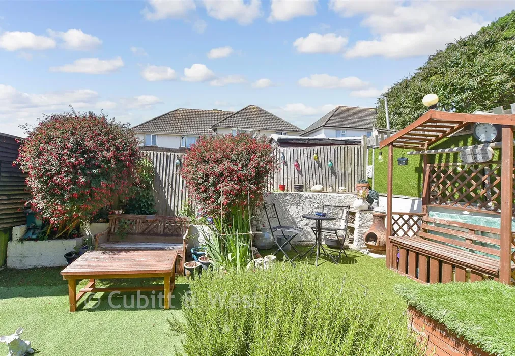 Rear Garden - Beckley Close, Brighton, East Sussex - Wards of Kent