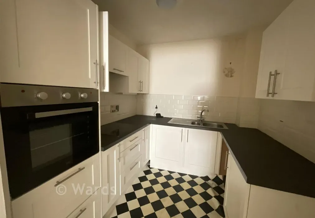 Kitchen - West Street, Gravesend, Kent - Wards of Kent