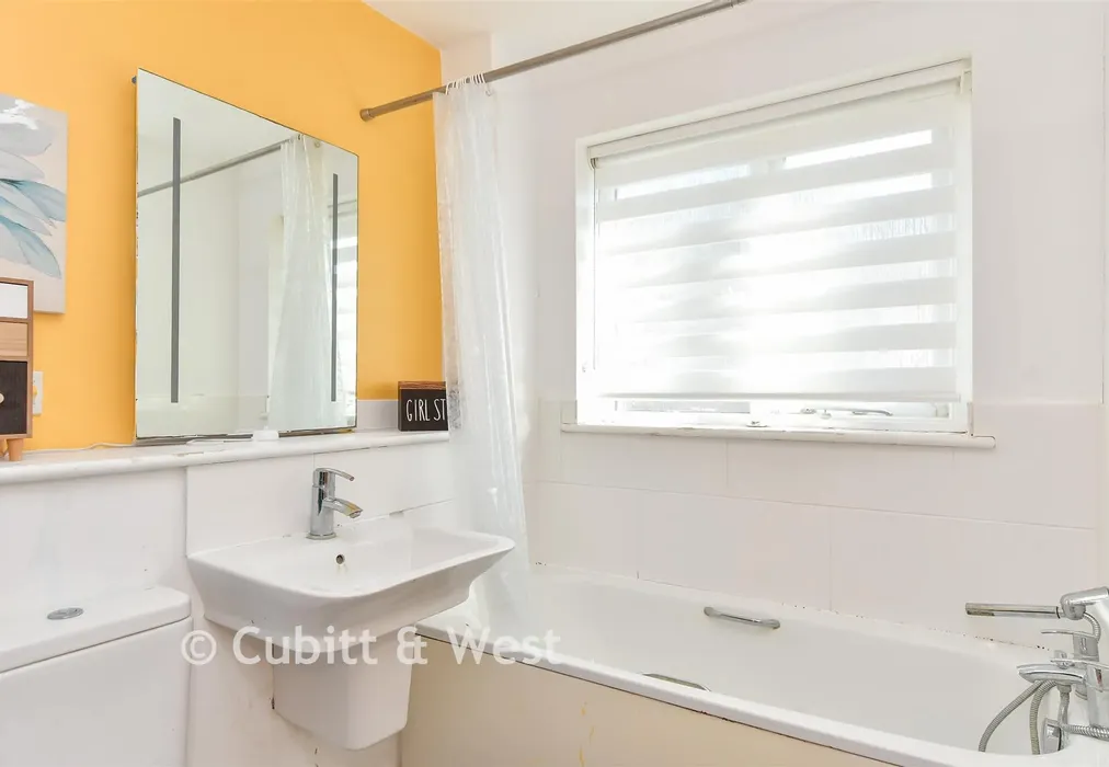 Bathroom - Union Close, Newhaven, East Sussex - Wards of Kent