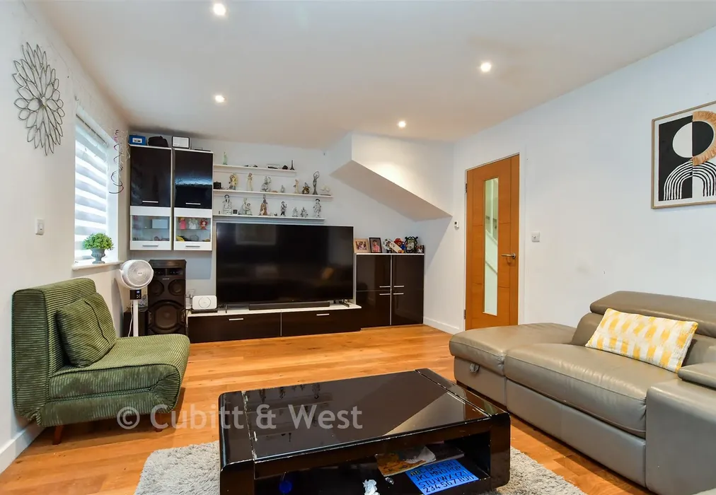 Lounge - Union Close, Newhaven, East Sussex - Wards of Kent