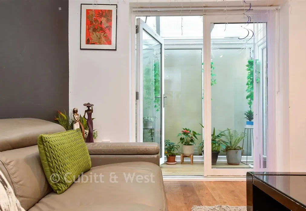 Internal Lifestyle Photograph - Union Close, Newhaven, East Sussex - Wards of Kent