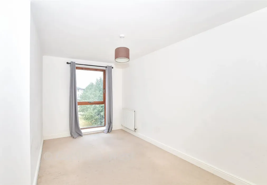 Bedroom 2 - Commonwealth Drive, Crawley, West Sussex - Wards of Kent