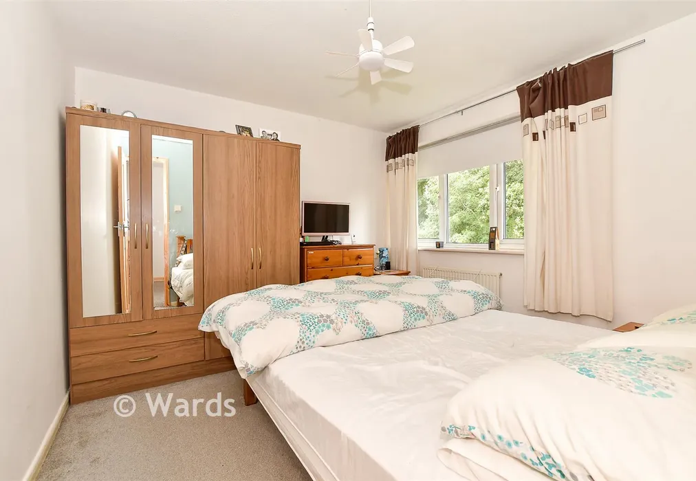 Bedroom 2 - Knaves Acre, Headcorn, Kent - Wards of Kent