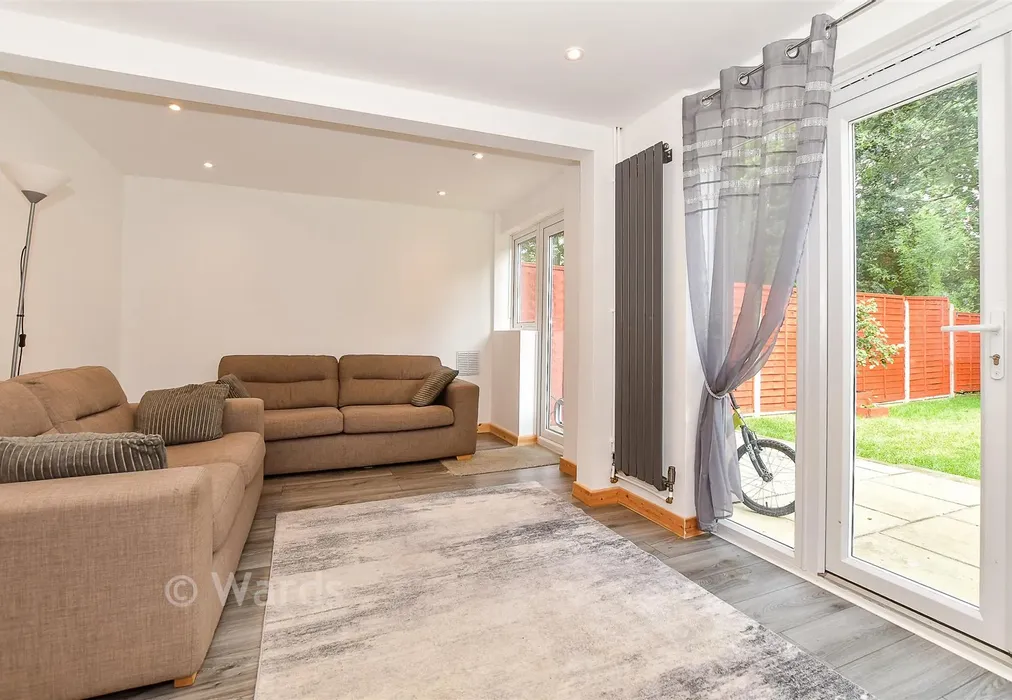 Lounge - Knaves Acre, Headcorn, Kent - Wards of Kent