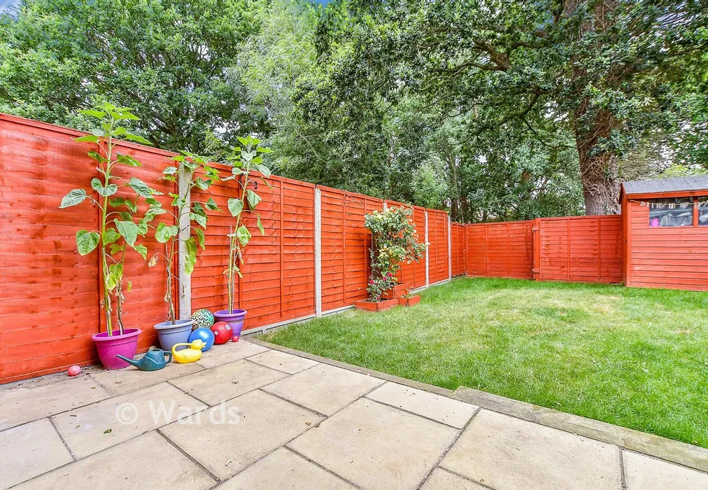 Patio / Decking - Knaves Acre, Headcorn, Kent - Wards of Kent
