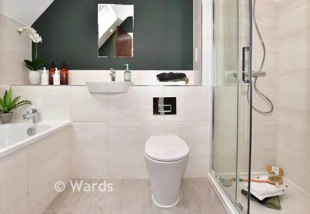 Ensuite - Grasmere Gardens, Nassella Gardens, Chestfield, Kent - Wards of Kent