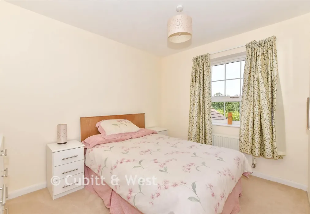 Bedroom 2 - Poppy Way, Havant, Hampshire - Wards of Kent