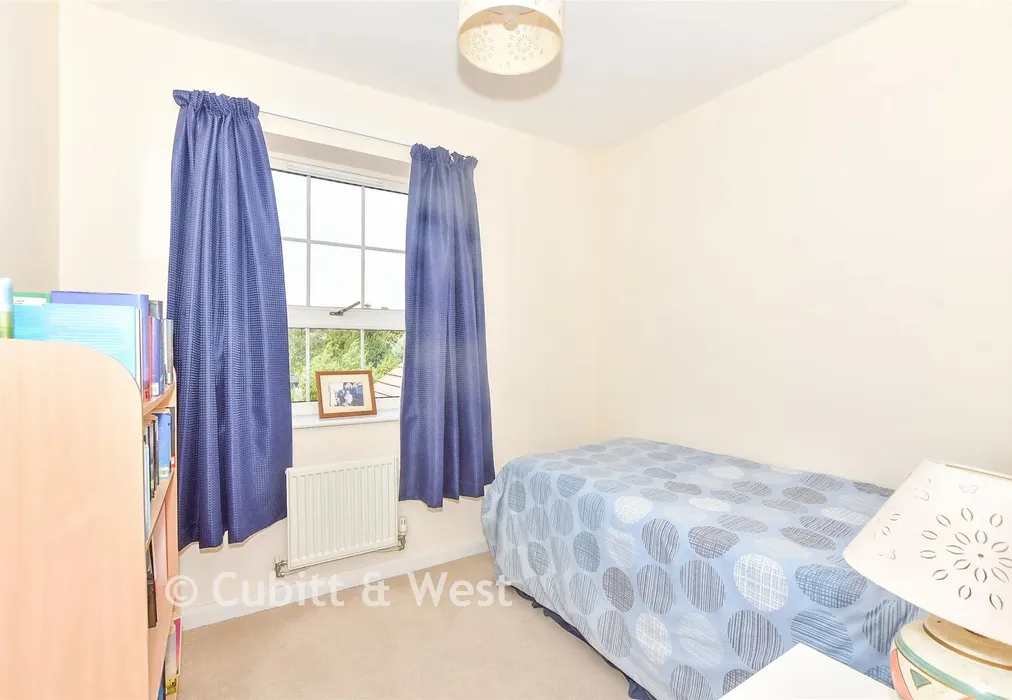 Bedroom 4 - Poppy Way, Havant, Hampshire - Wards of Kent