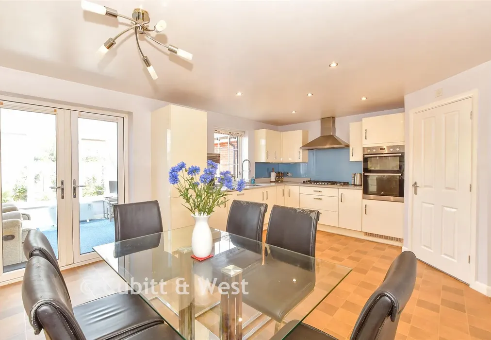 Kitchen/Diner - Poppy Way, Havant, Hampshire - Wards of Kent