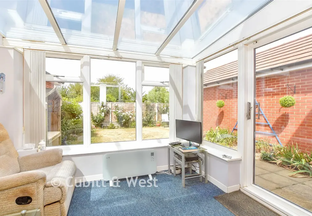 Conservatory - Poppy Way, Havant, Hampshire - Wards of Kent