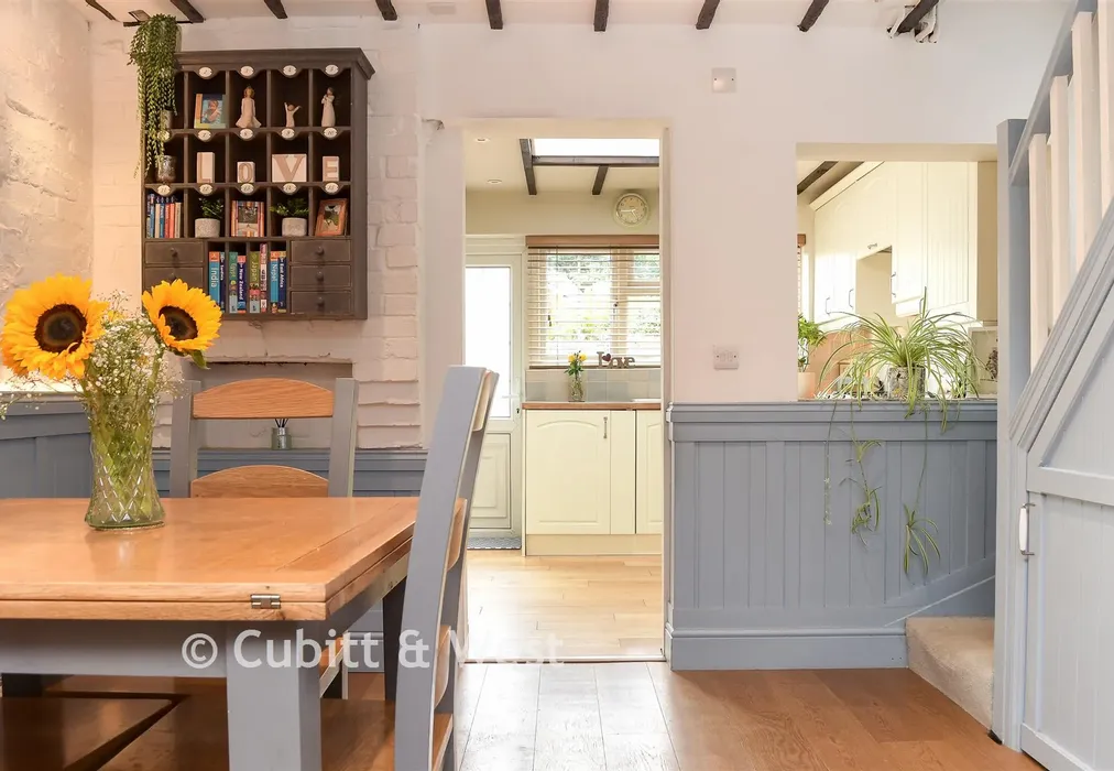 Internal Lifestyle Photograph - Horsham Road, Holmwood, Dorking, Surrey - Wards of Kent