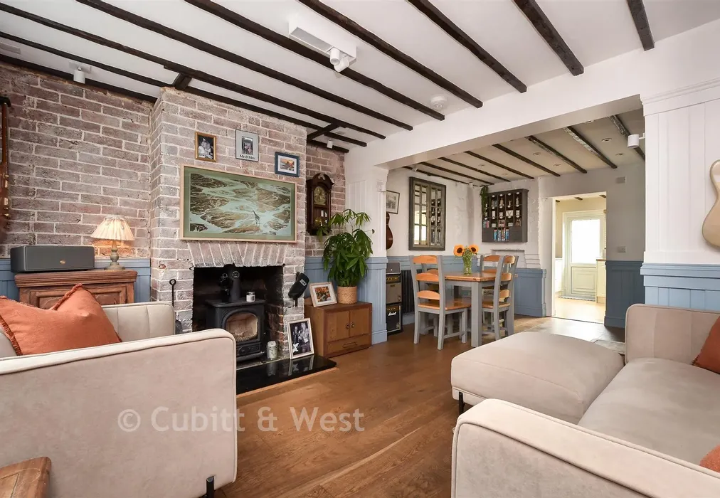 Lounge - Horsham Road, Holmwood, Dorking, Surrey - Wards of Kent