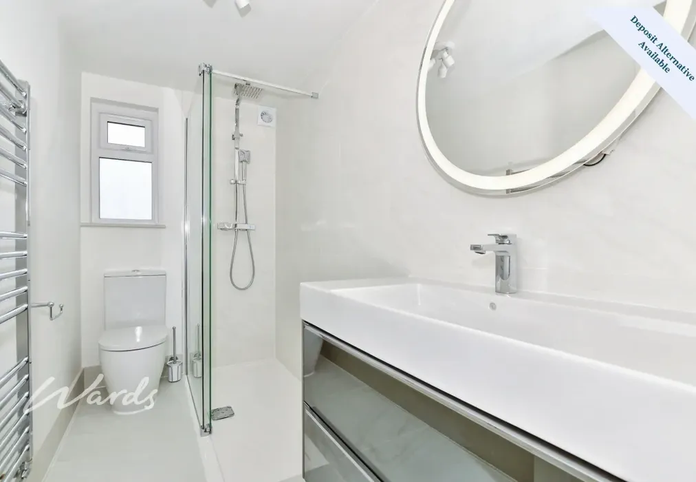 En Suite - Curzon Road Maidstone ME14 - Wards of Kent