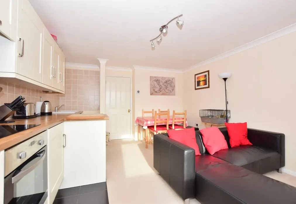 belvoir lounge 1 - Murston Road Sittingbourne ME10 - Wards of Kent
