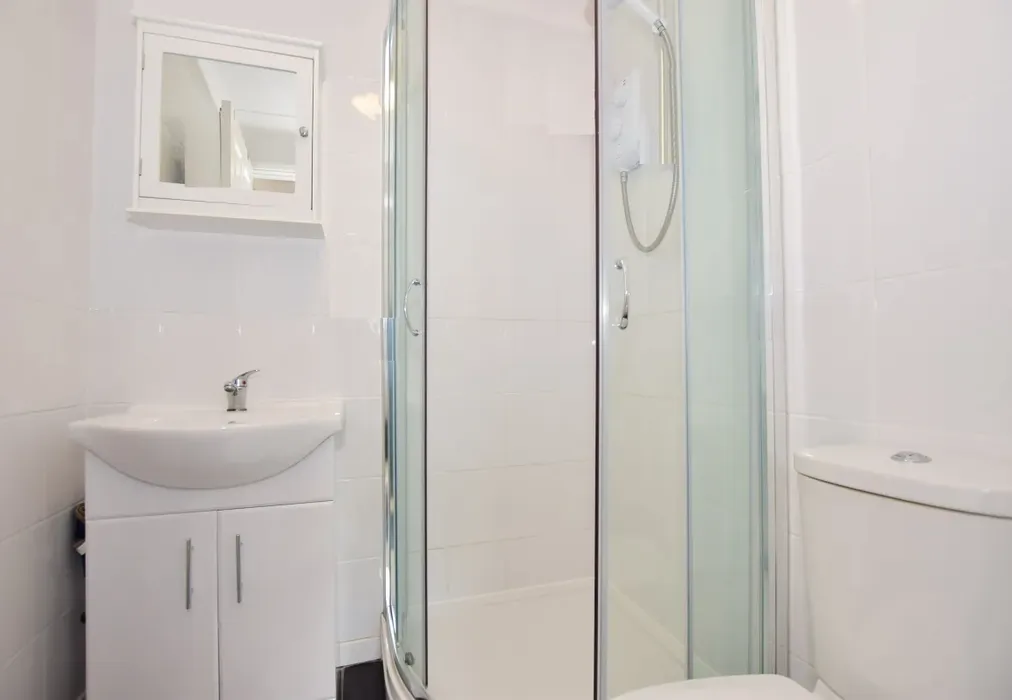 belvoir shower room - Murston Road Sittingbourne ME10 - Wards of Kent