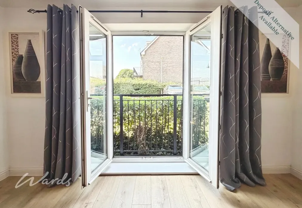 Lounge doors - Baker Crescent Dartford DA1 - Wards of Kent
