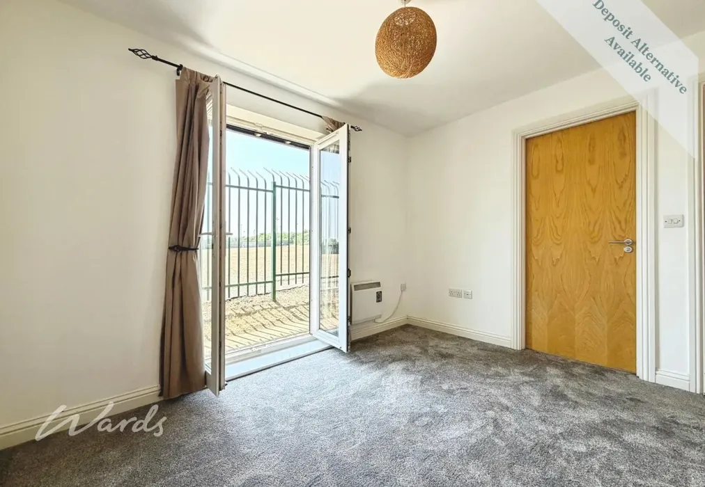 Bedroom 1. - Baker Crescent Dartford DA1 - Wards of Kent