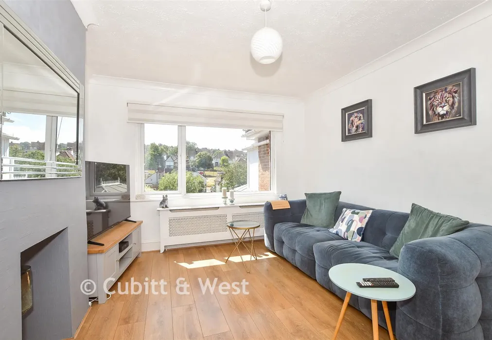 Lounge - Dale Crescent, Brighton, East Sussex - Wards of Kent