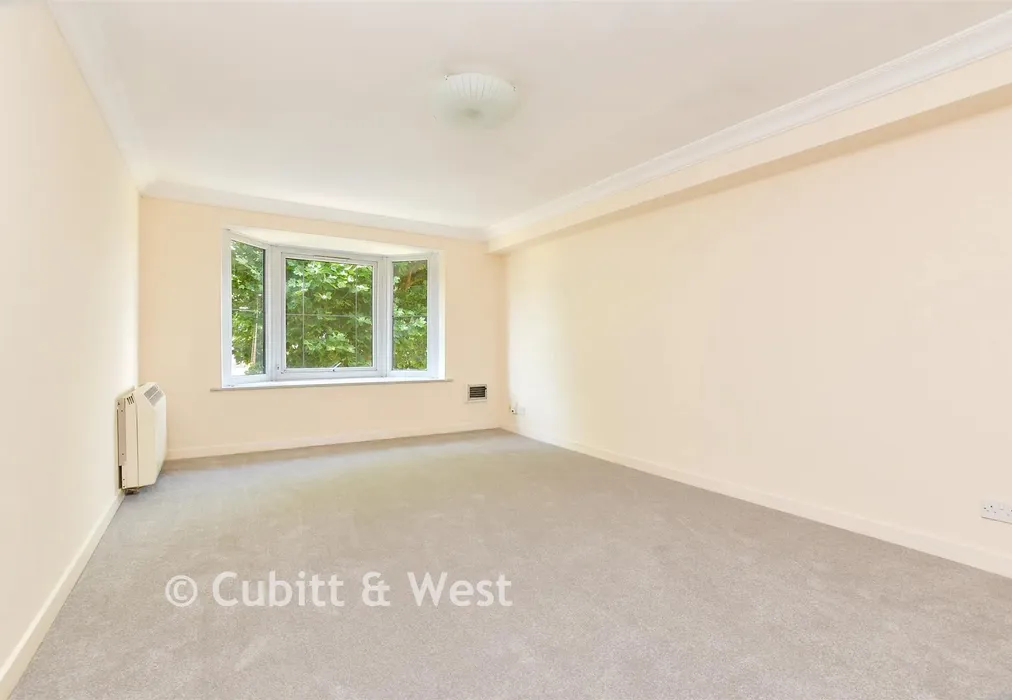Lounge/Diner - Lansdowne Road, Purley, Surrey - Wards of Kent
