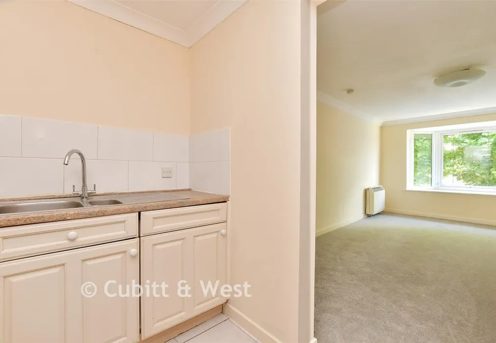 Internal Lifestyle Photograph - Lansdowne Road, Purley, Surrey - Wards of Kent